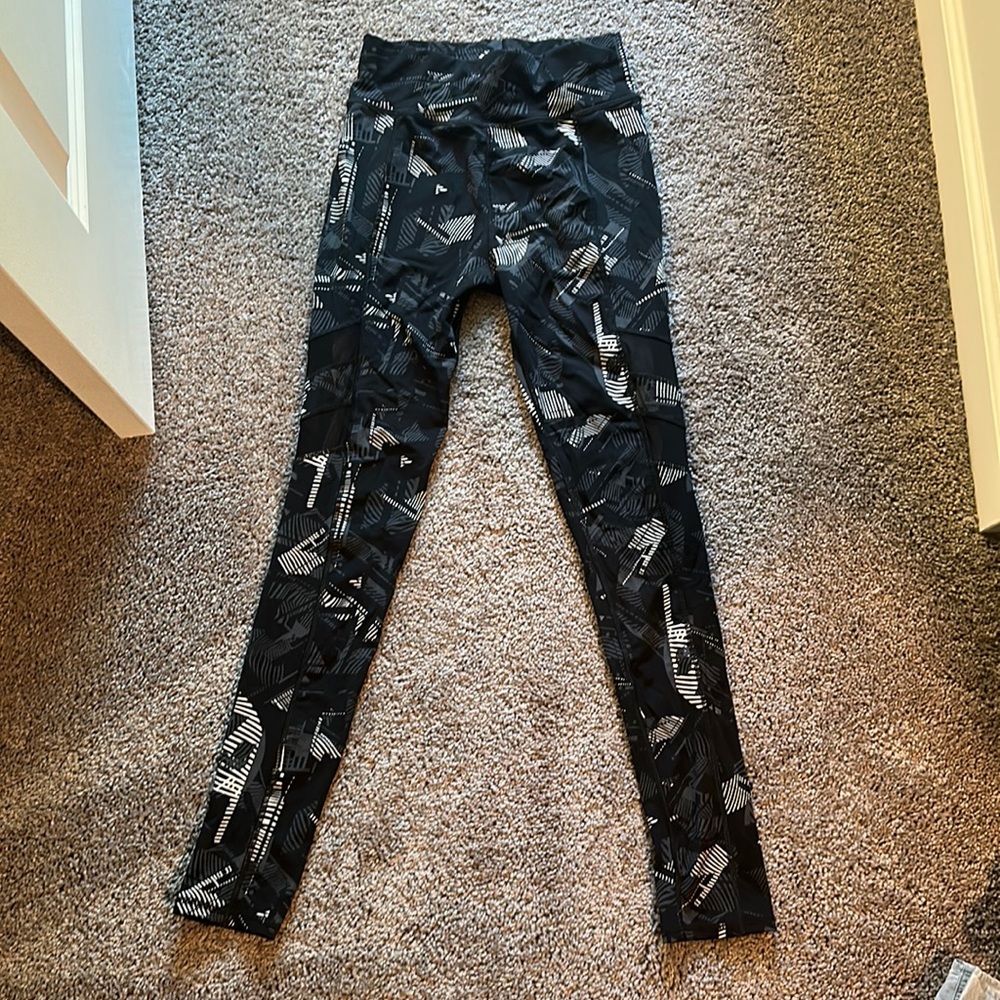 Pop Fit Leggings Size S